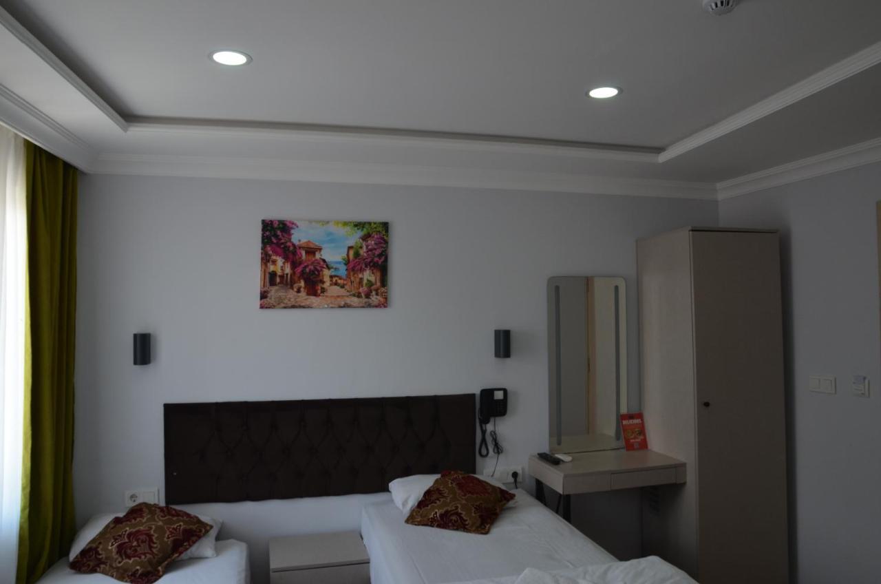 The Reina Hotel Istanbul Exterior photo
